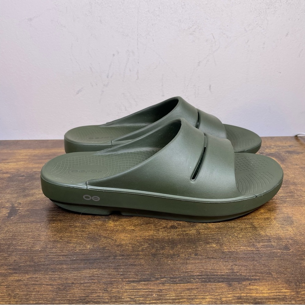 Women's OOFOS Ooahh Agile OOfoam Strap Slide Sandal men’s Sz 8 women’s Sz 10